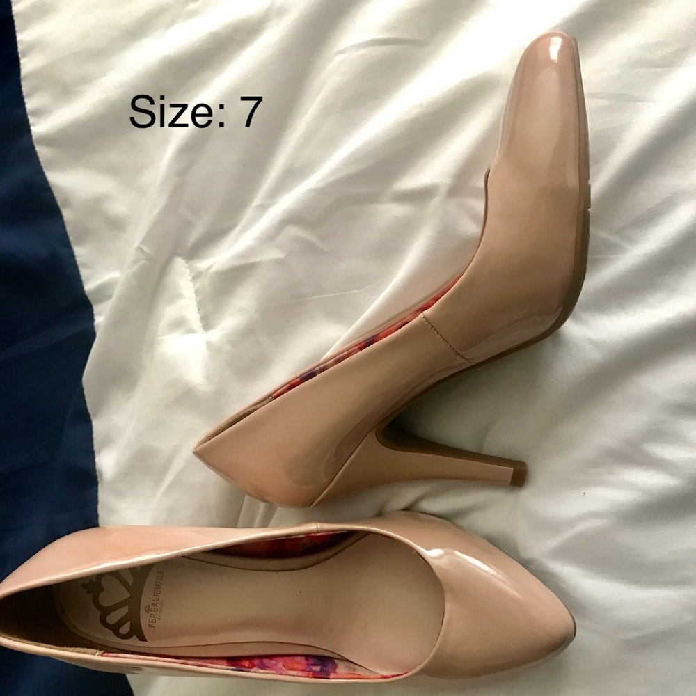 Fergilicious Nude Pumps Size 7